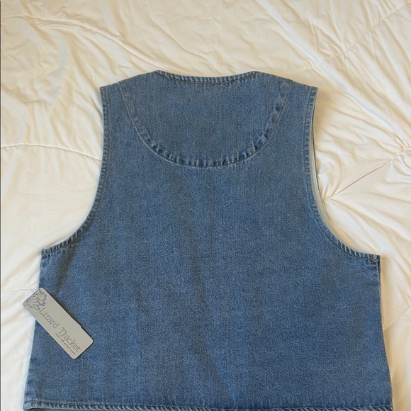 Lizard Thicket Blue Denim Vest with Contrast Stitching - Picture 3 of 3